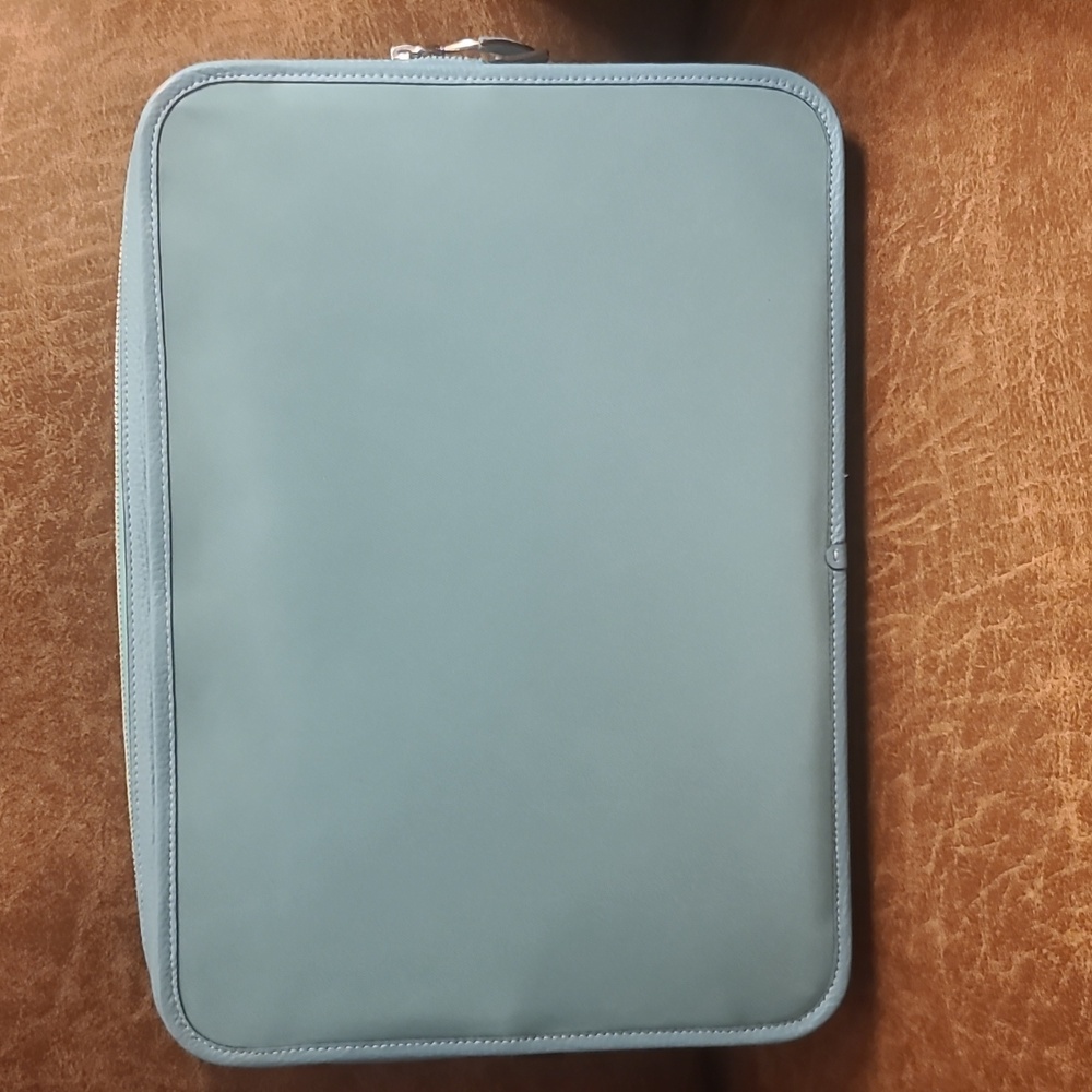 Coach Computer Case - Picture 2 of 9
